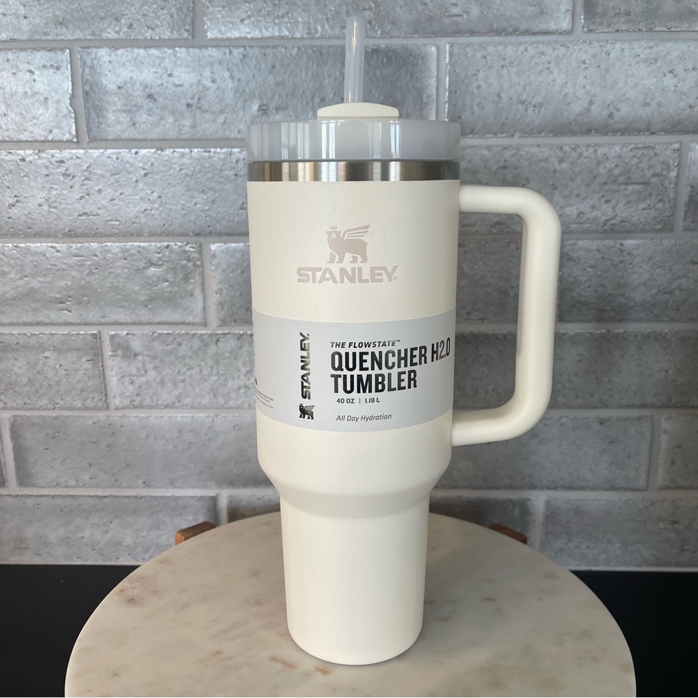 Stanley Flowstate Quencher H2.0 Tumbler - Cream